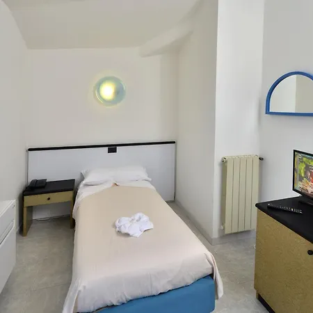 Ξενοδοχείο Garden 3*