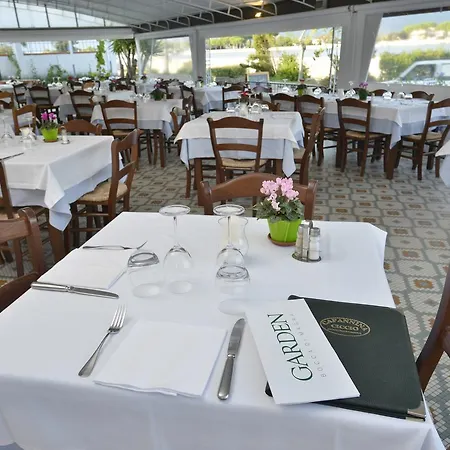 Garden Ξενοδοχείο Bocca di Magra
