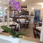 Отель Garden 3*