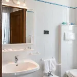 Отель Garden 3*