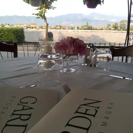 Garden Hotel 3*