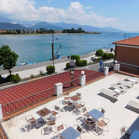 Garden Hotel